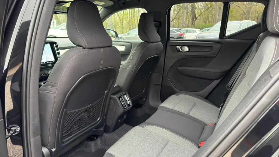 VOLVO XC40 XC40 B3 Plus Dark aut