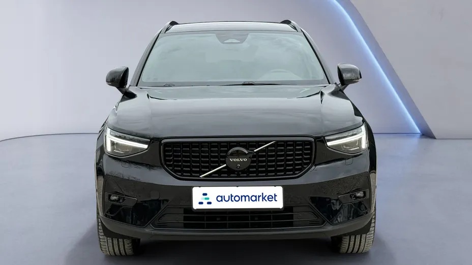 VOLVO XC40 XC40 B3 Plus Dark aut