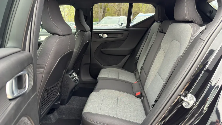 VOLVO XC40 XC40 B3 Plus Dark aut