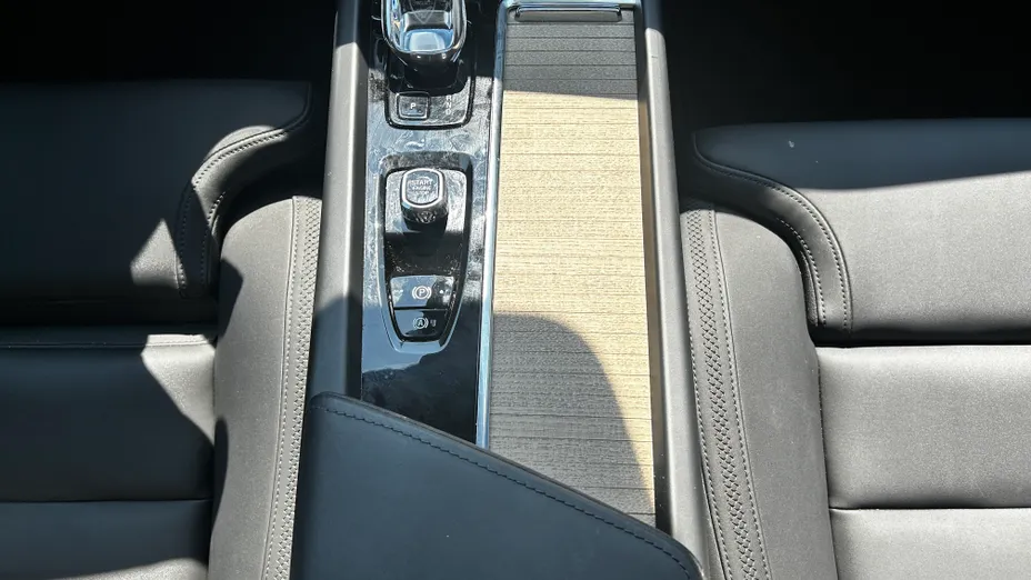VOLVO XC60 XC60 B5 B AWD Plus Dark aut