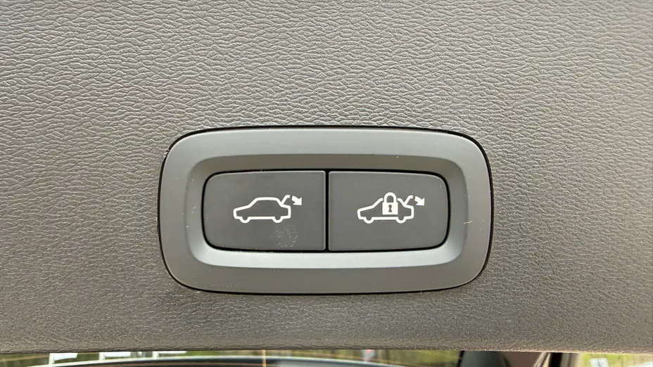 VOLVO XC40 XC40 B3 Plus Dark aut