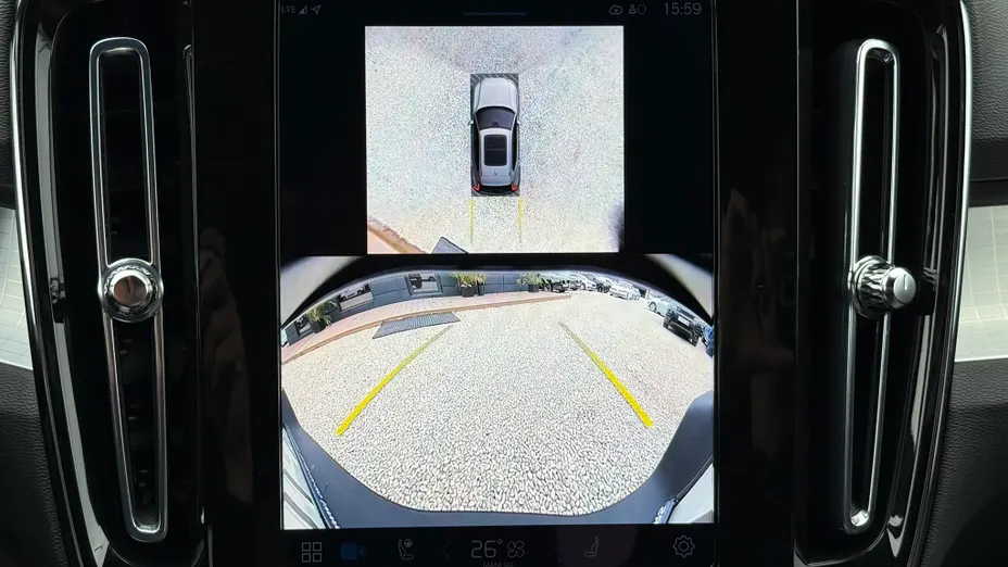 VOLVO XC40 XC40 B3 Plus Dark aut