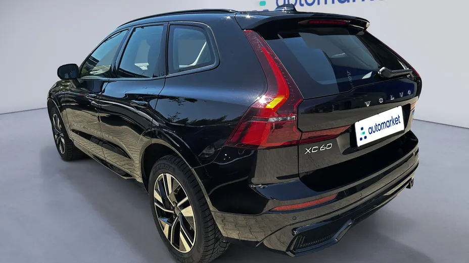 VOLVO XC60 XC60 B5 B AWD Plus Dark aut