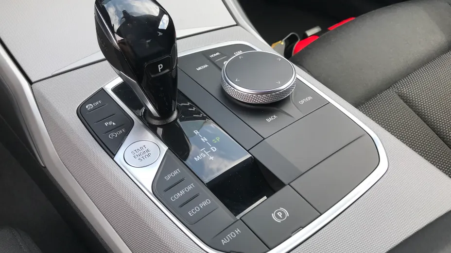 BMW Seria 3 320i GPF xDrive aut