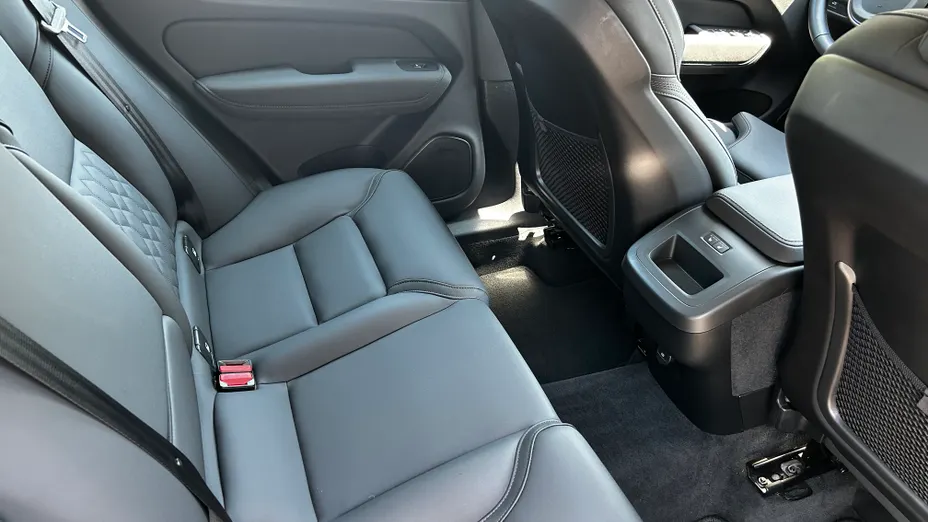 VOLVO XC60 XC60 B5 B AWD Plus Dark aut