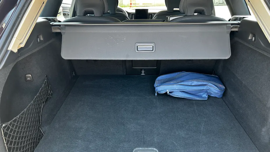 VOLVO XC60 XC60 B5 B AWD Plus Dark aut