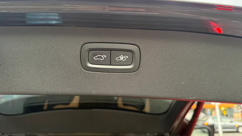 VOLVO XC90 -