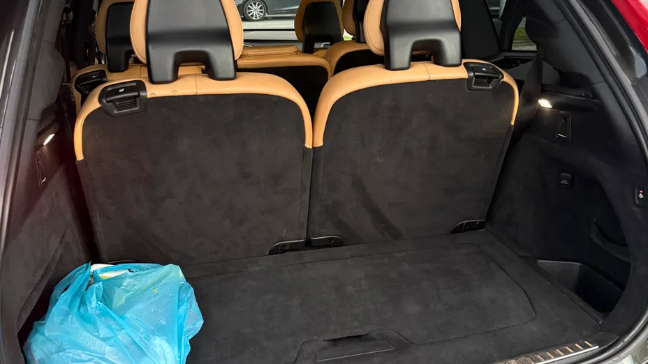VOLVO XC90 -