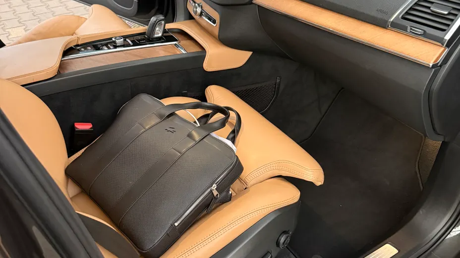 VOLVO XC90 -