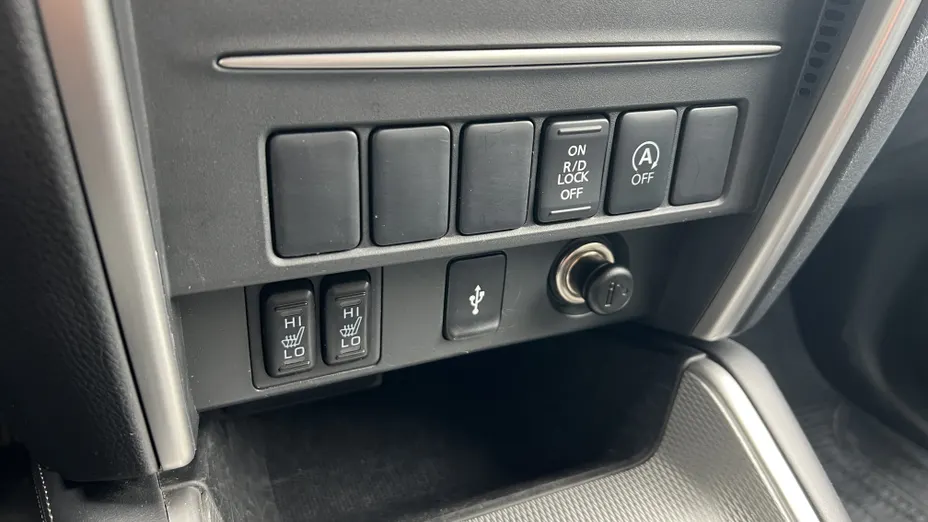 MITSUBISHI L 200 L200 2.2 d DC Instyle Plus aut