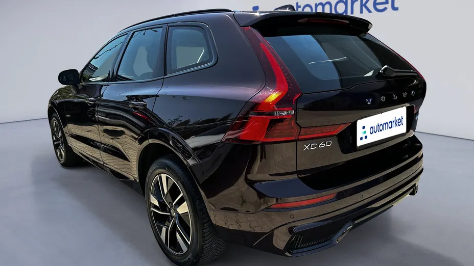 VOLVO XC60 XC60 B5 B AWD Plus Dark aut