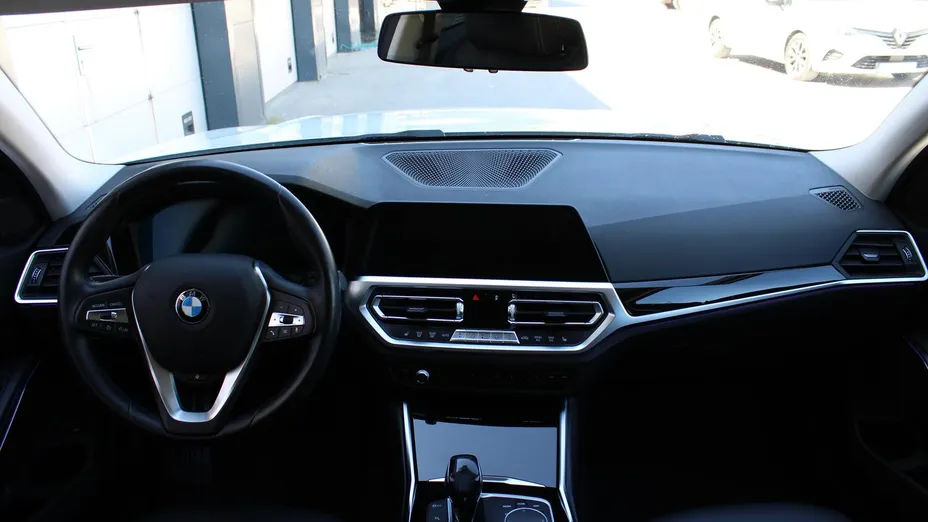 BMW Seria 3 320d xDrive Sport Line aut