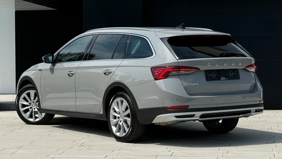 SKODA Octavia Octavia Scout 2.0 TDI 4x4 DSG