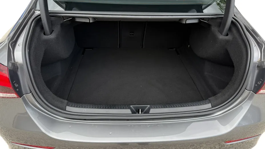 MERCEDES-BENZ A Klasa A 200 AMG Line 7G-DCT