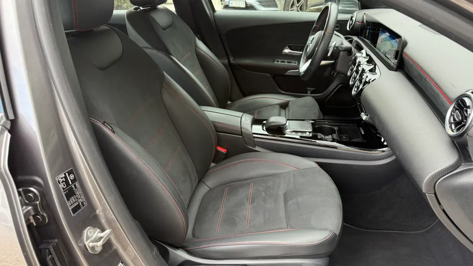 MERCEDES-BENZ A Klasa A 200 AMG Line 7G-DCT