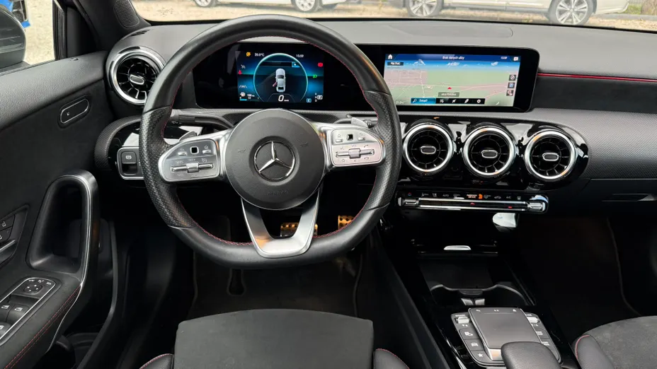 MERCEDES-BENZ A Klasa A 200 AMG Line 7G-DCT