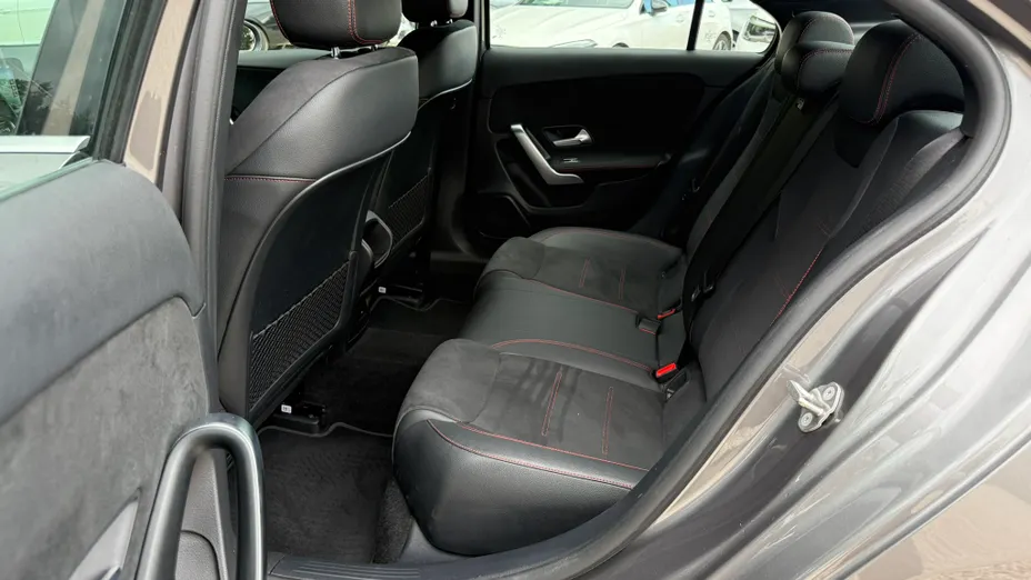 MERCEDES-BENZ A Klasa A 200 AMG Line 7G-DCT