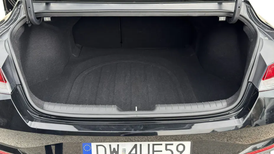 HYUNDAI Elantra Elantra 1.6 Smart CVT