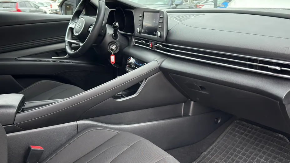HYUNDAI Elantra Elantra 1.6 Smart CVT