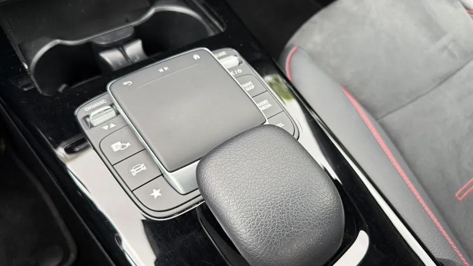 MERCEDES-BENZ A Klasa A 200 AMG Line 7G-DCT