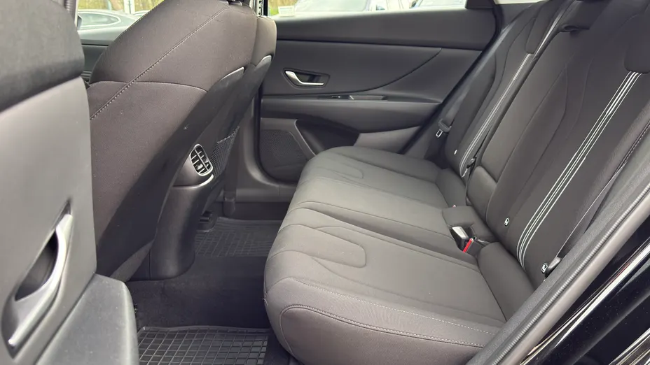 HYUNDAI Elantra Elantra 1.6 Smart CVT
