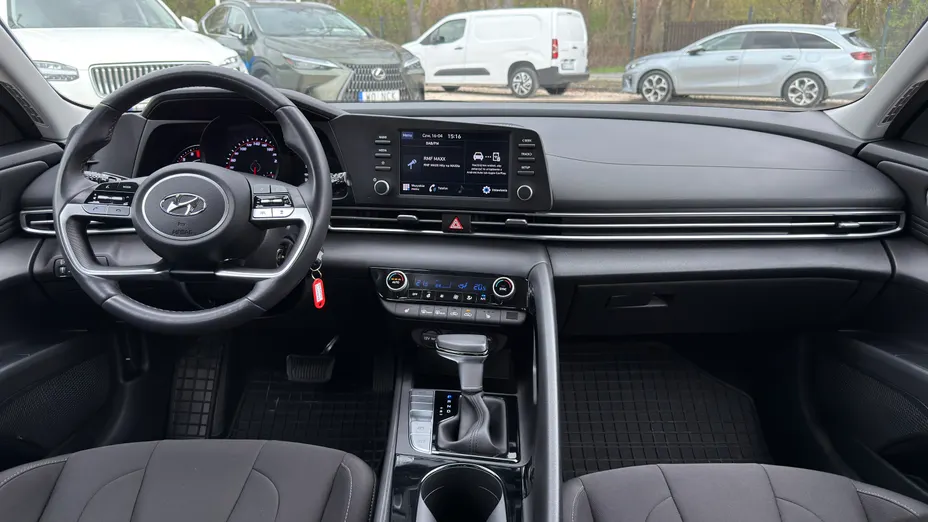 HYUNDAI Elantra Elantra 1.6 Smart CVT