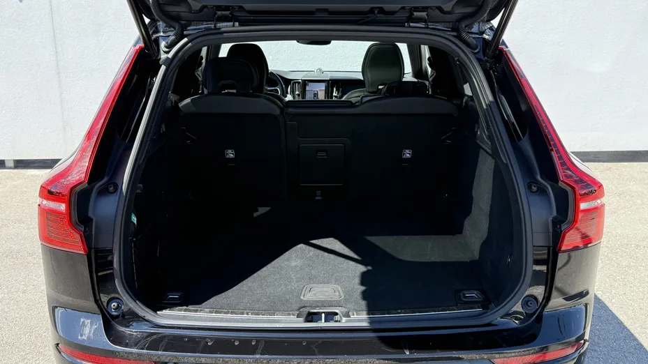 VOLVO XC60 XC60 B5 B AWD Ultra Black Edition aut