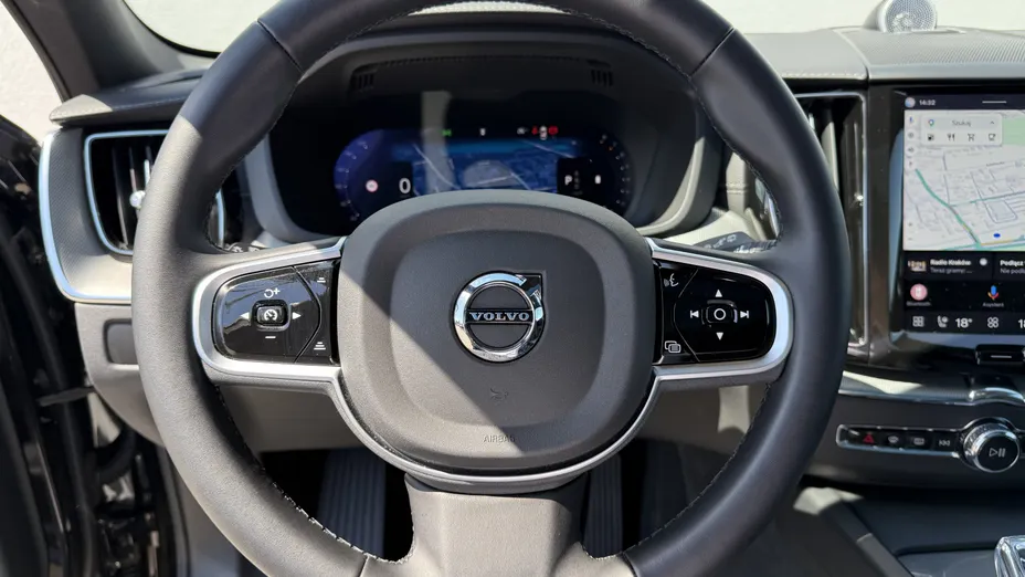 VOLVO XC60 XC60 B5 B AWD Ultra Black Edition aut