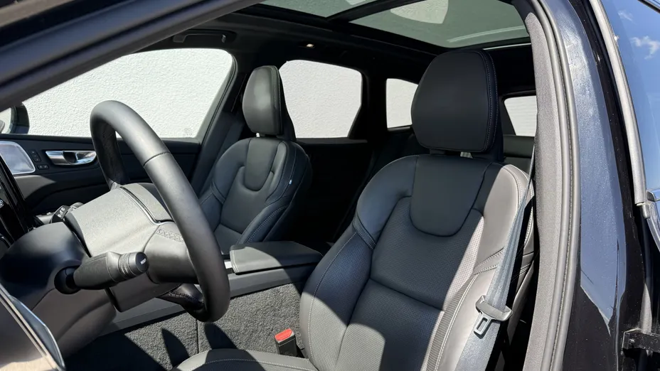 VOLVO XC60 XC60 B5 B AWD Ultra Black Edition aut
