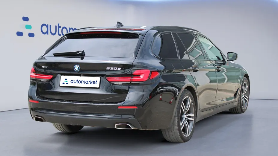 BMW Seria 5 530e xDrive M Sport sport-aut