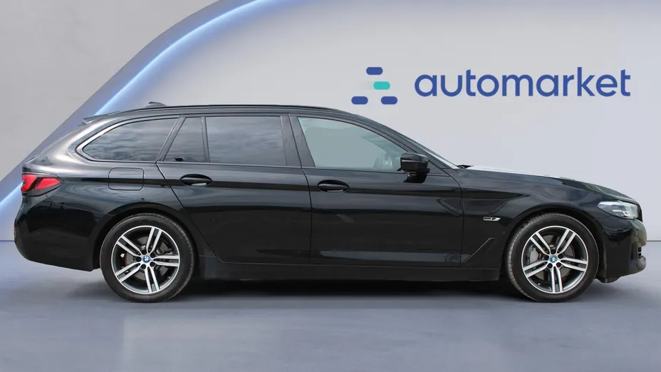 BMW Seria 5 530e xDrive M Sport sport-aut