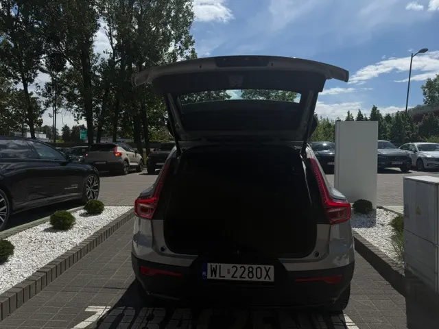 VOLVO XC40 XC40 B3 Plus Dark aut