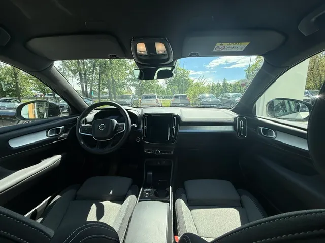 VOLVO XC40 XC40 B3 Plus Dark aut
