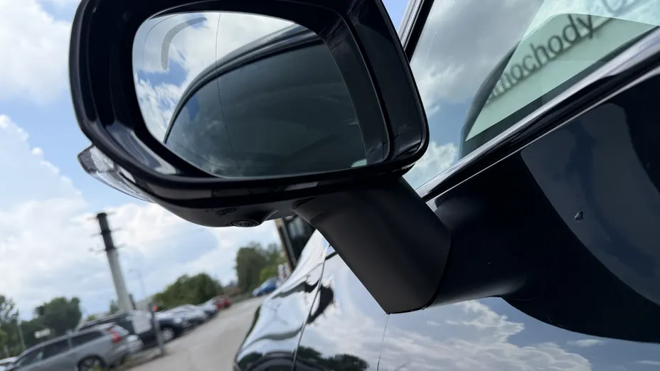 VOLVO XC60 XC60 B5 B AWD Plus Dark aut