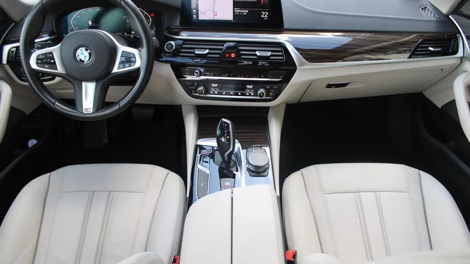 BMW Seria 5 530i xDrive GPF Luxury Line aut