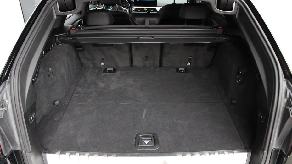 BMW Seria 5 530e xDrive M Sport sport-aut