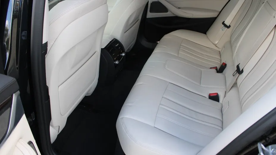 BMW Seria 5 530i xDrive GPF Luxury Line aut