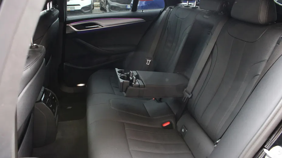 BMW Seria 5 530e xDrive M Sport sport-aut