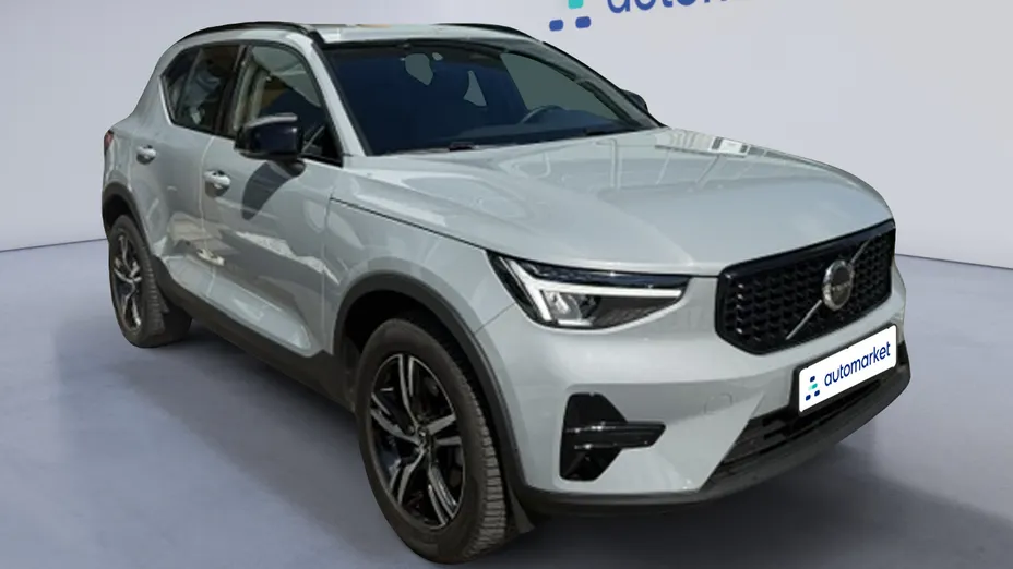 VOLVO XC40 XC40 B3 Plus Dark aut