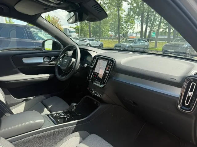 VOLVO XC40 XC40 B3 Plus Dark aut