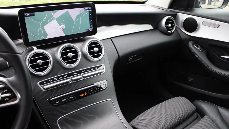 MERCEDES-BENZ C Klasa C 220 d 9G-TRONIC