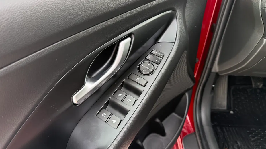 HYUNDAI i30 i30 1.5 DPI Modern