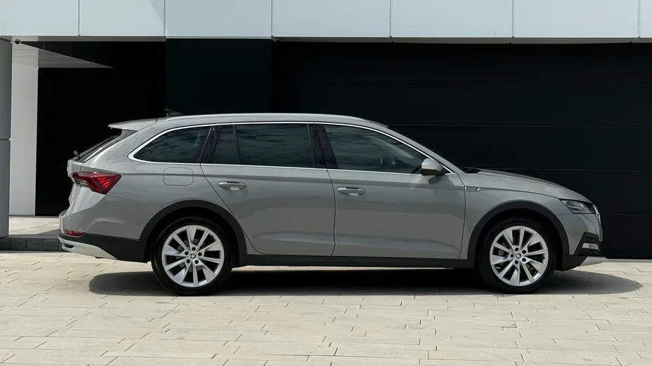 SKODA Octavia Octavia Scout 2.0 TDI 4x4 DSG