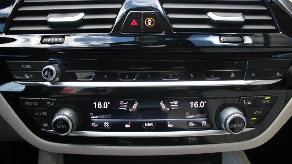 BMW Seria 5 530i xDrive GPF Luxury Line aut