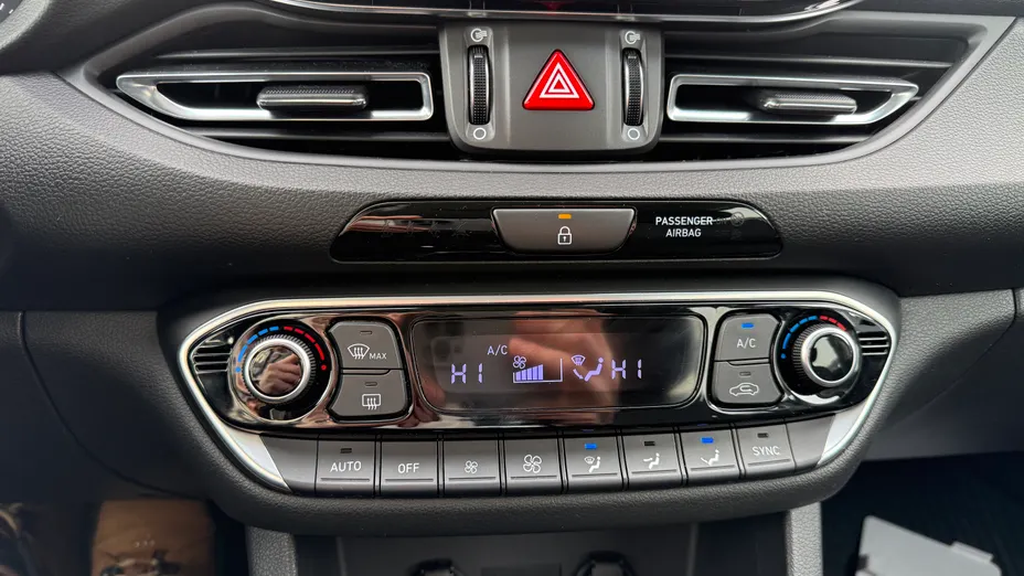 HYUNDAI i30 i30 1.5 DPI Modern