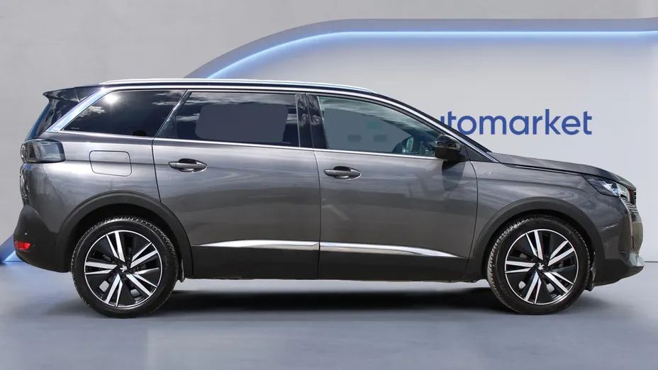 PEUGEOT 5008 5008 1.6 PureTech GT Pack S&S EAT8
