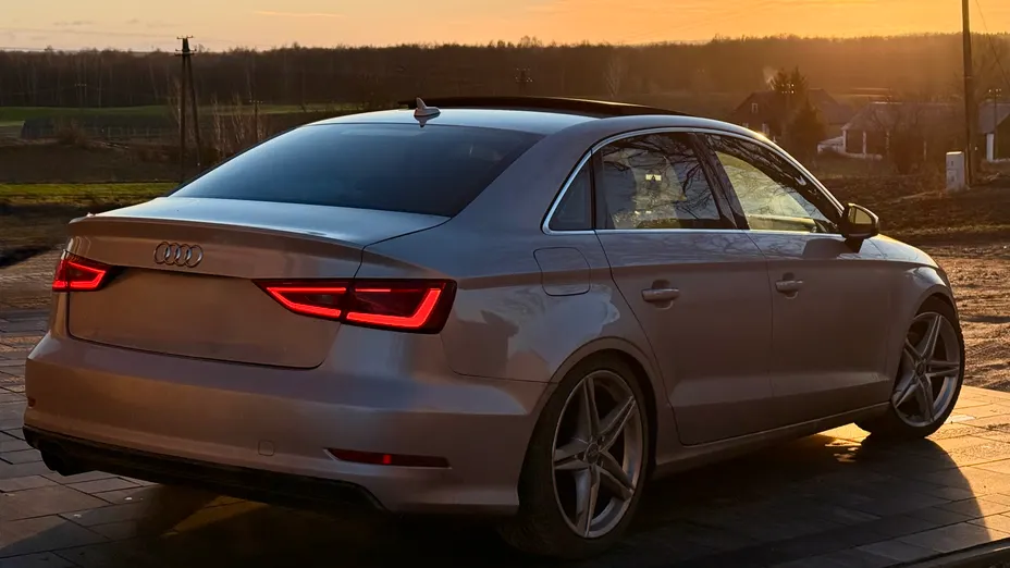 AUDI A3 A3 1.8 TFSI Attraction S tronic