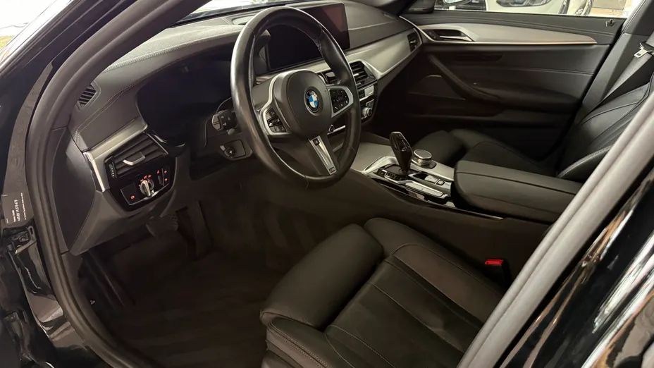 BMW Seria 5 520d xDrive mHEV Luxury Line sport-aut