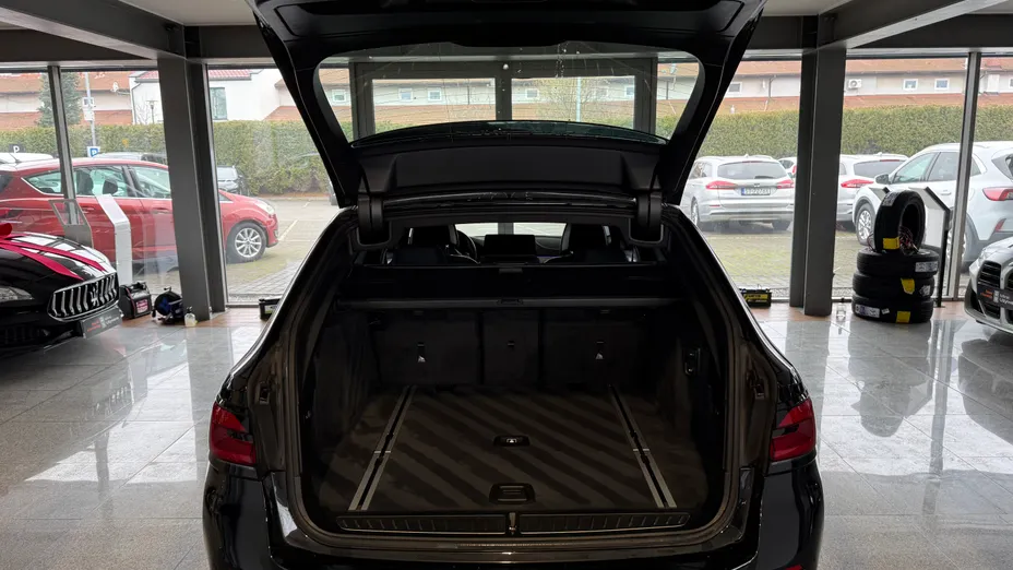 BMW Seria 5 520d xDrive mHEV Luxury Line sport-aut