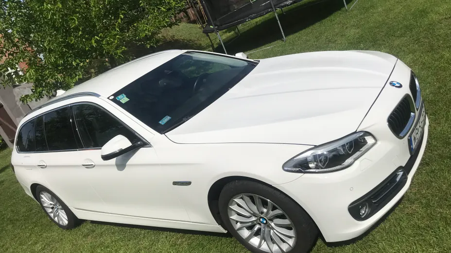 BMW Seria 5 528i xDrive Luxury Line